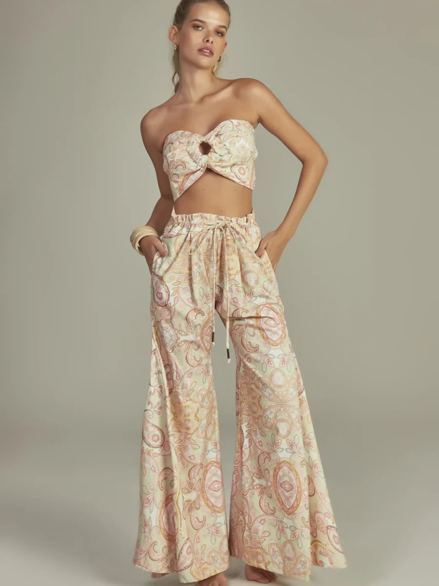 S2318Q_S2309Q Frente_Empress Brasil_ Pantalona e Top Cropped_Estampa Paisley